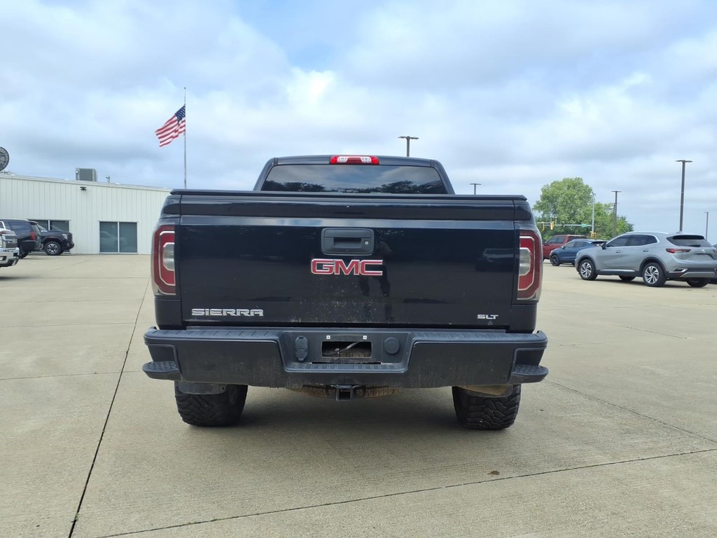 GMC Sierra 1500 Vehicle Full-screen Gallery Image 9