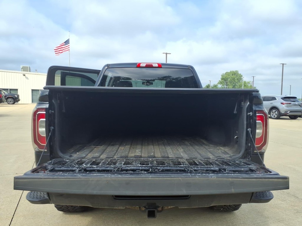 GMC Sierra 1500 Vehicle Full-screen Gallery Image 19