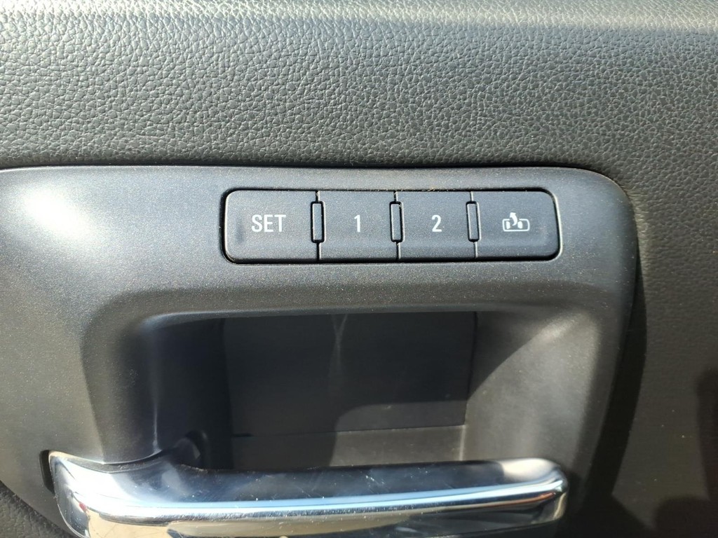 GMC Sierra 1500 Vehicle Full-screen Gallery Image 22