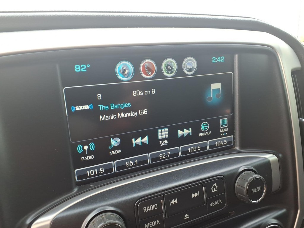 GMC Sierra 1500 Vehicle Full-screen Gallery Image 24