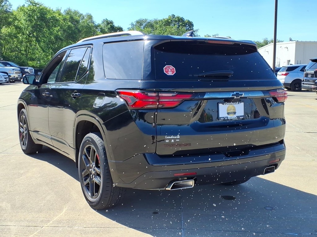 Chevrolet Traverse Vehicle Full-screen Gallery Image 3