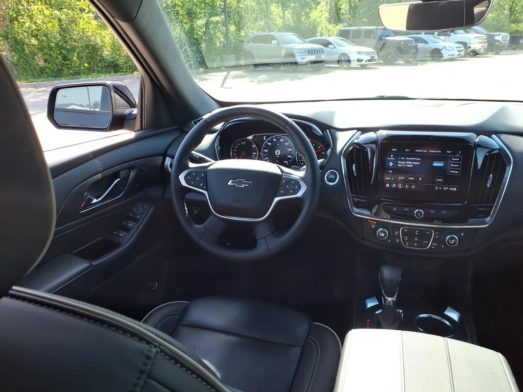 Chevrolet Traverse Vehicle Full-screen Gallery Image 6