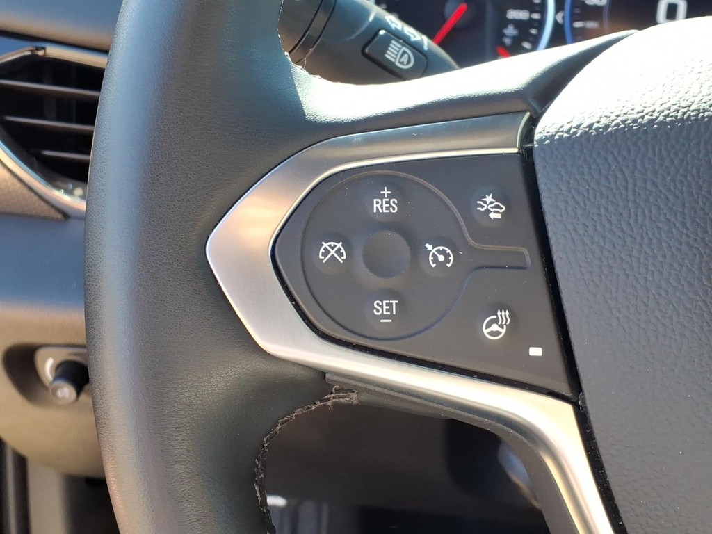 Chevrolet Traverse Vehicle Full-screen Gallery Image 12