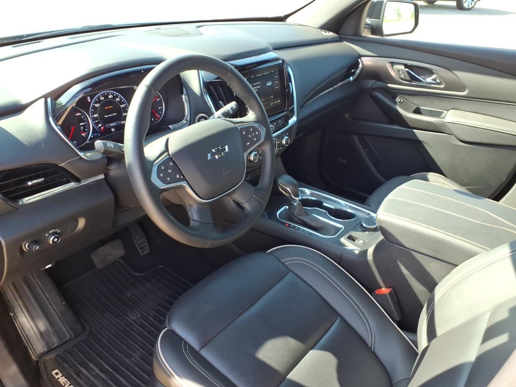 Chevrolet Traverse Vehicle Full-screen Gallery Image 16