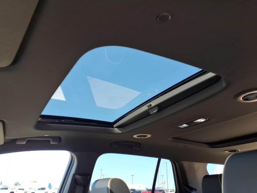 Chevrolet Traverse Vehicle Full-screen Gallery Image 17