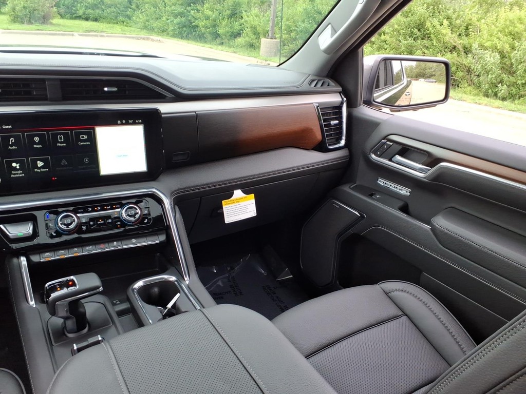 GMC Sierra 1500 Vehicle Full-screen Gallery Image 5