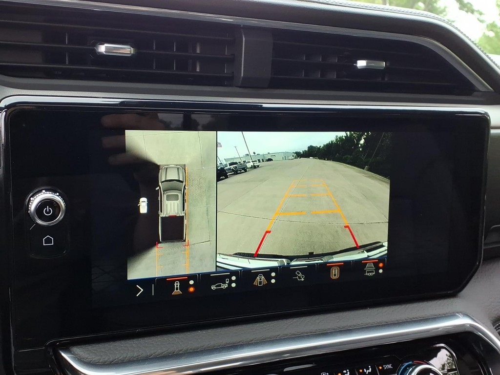 GMC Sierra 1500 Vehicle Full-screen Gallery Image 9