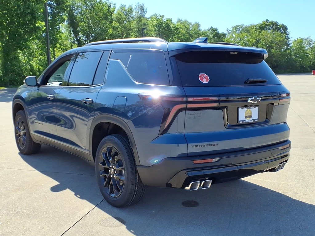 Chevrolet Traverse Vehicle Full-screen Gallery Image 3