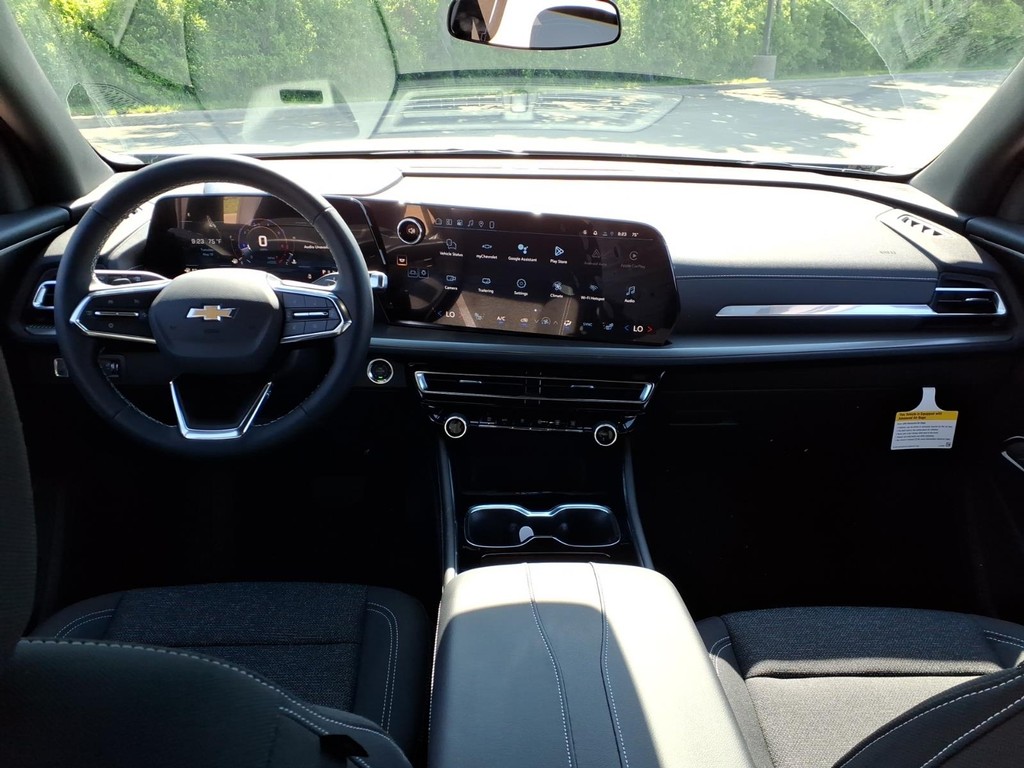 Chevrolet Traverse Vehicle Full-screen Gallery Image 4