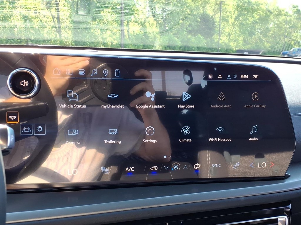 Chevrolet Traverse Vehicle Full-screen Gallery Image 8