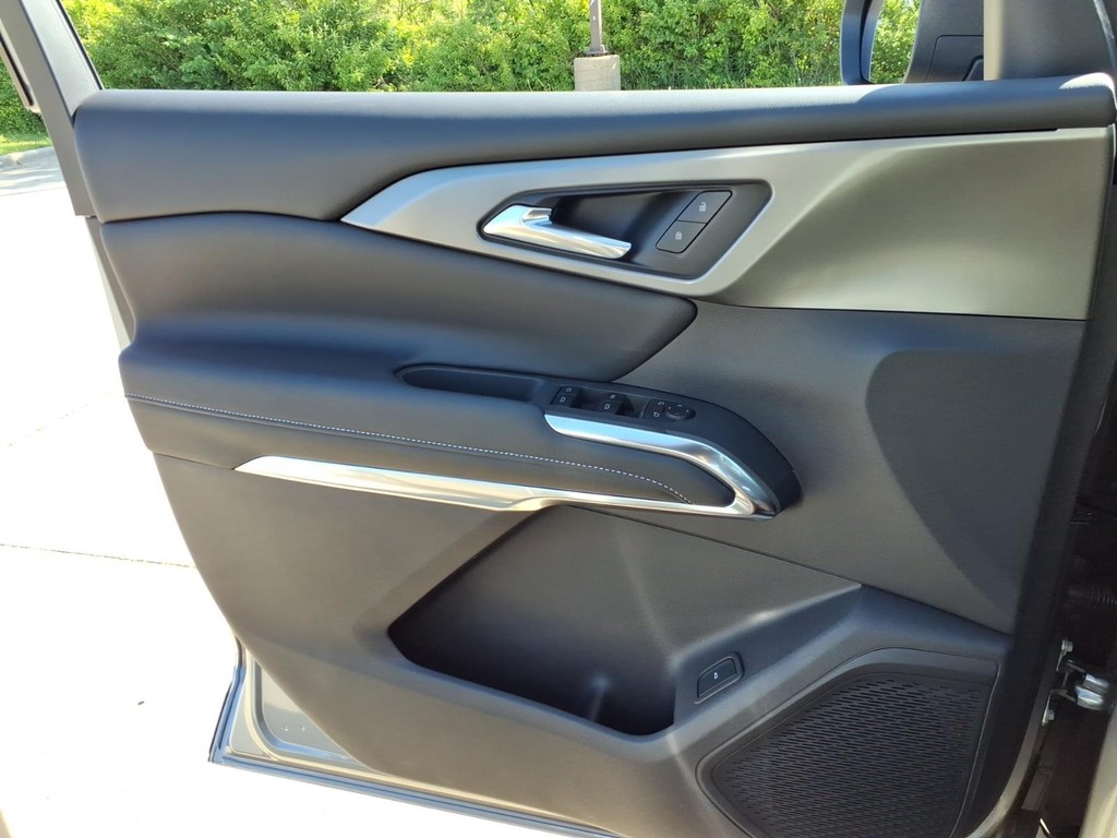 Chevrolet Traverse Vehicle Full-screen Gallery Image 14
