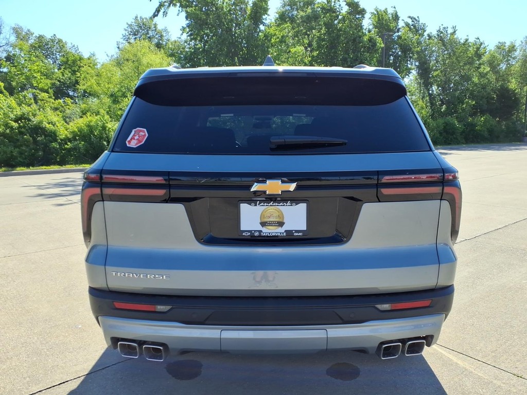 Chevrolet Traverse Vehicle Full-screen Gallery Image 19
