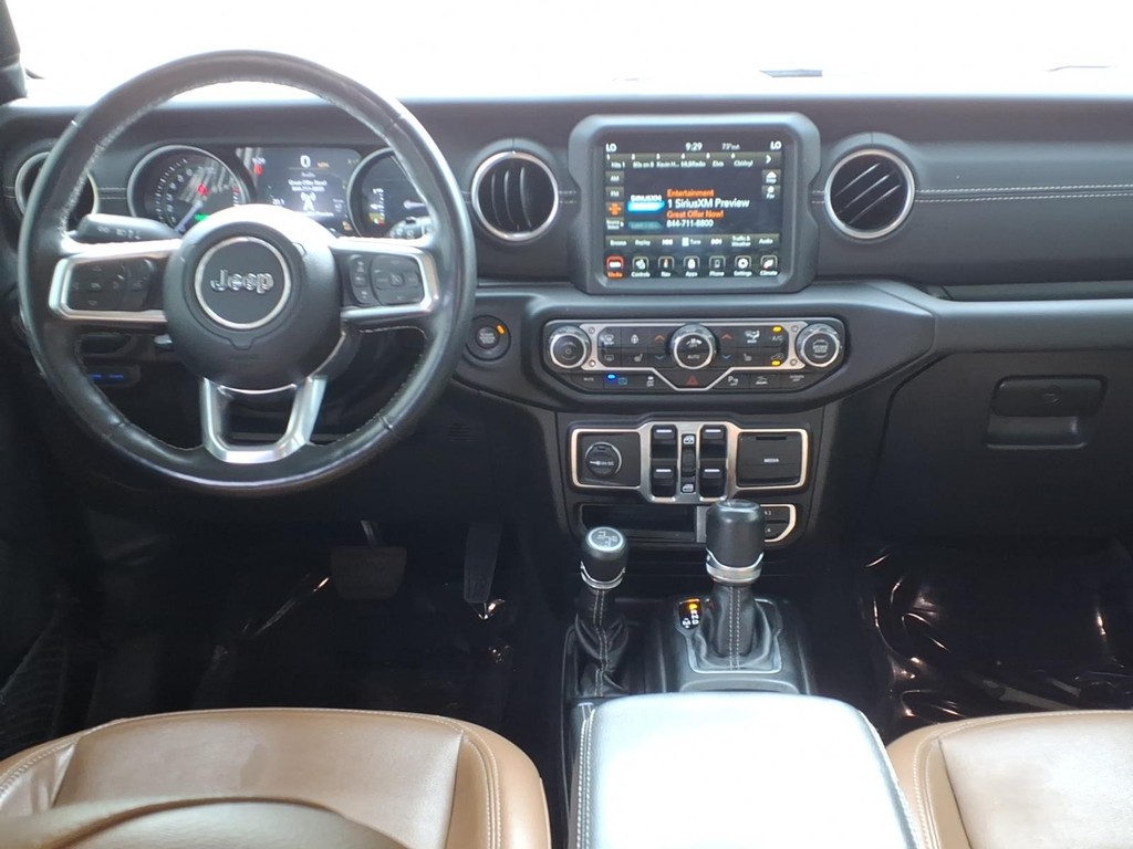 Jeep Wrangler 4xe Vehicle Full-screen Gallery Image 6