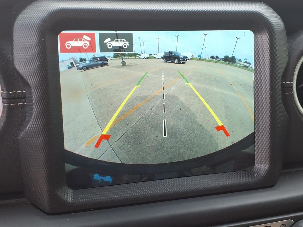 Jeep Wrangler 4xe Vehicle Full-screen Gallery Image 8