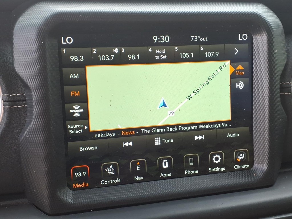 Jeep Wrangler 4xe Vehicle Full-screen Gallery Image 9
