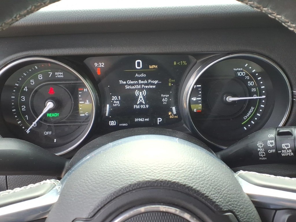 Jeep Wrangler 4xe Vehicle Full-screen Gallery Image 16
