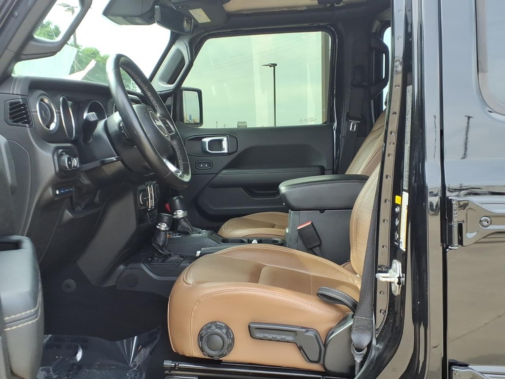 Jeep Wrangler 4xe Vehicle Full-screen Gallery Image 17