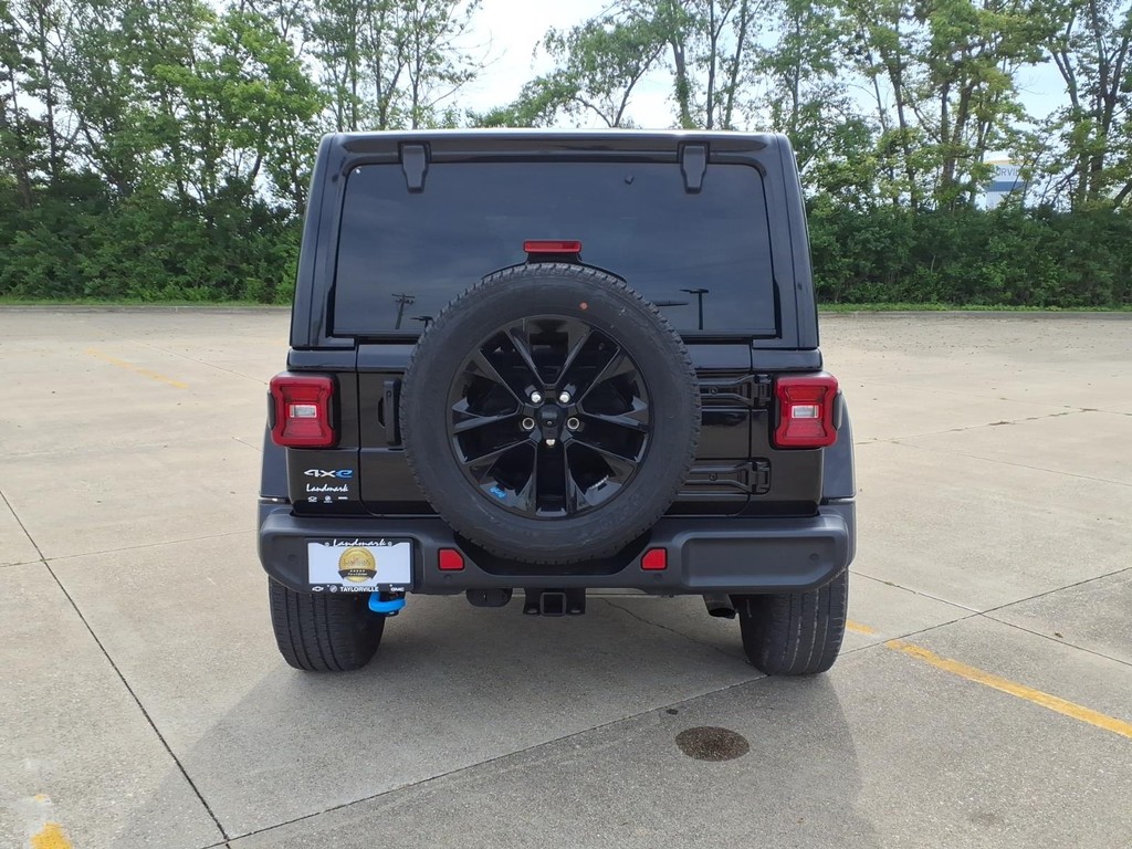 Jeep Wrangler 4xe Vehicle Full-screen Gallery Image 20