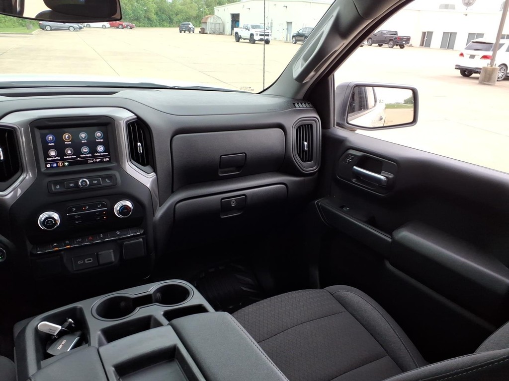 GMC Sierra 1500 Vehicle Full-screen Gallery Image 5