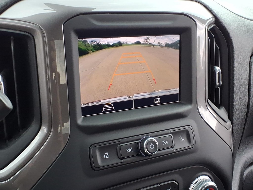 GMC Sierra 1500 Vehicle Full-screen Gallery Image 9