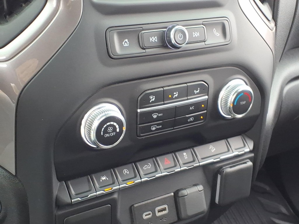 GMC Sierra 1500 Vehicle Full-screen Gallery Image 10