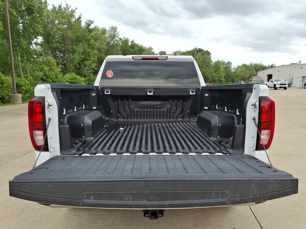 GMC Sierra 1500 Vehicle Full-screen Gallery Image 17