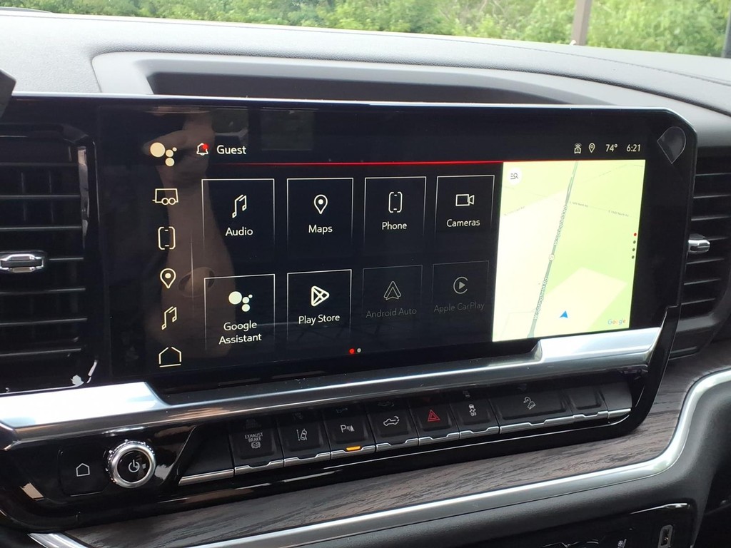 GMC Sierra 2500HD Vehicle Full-screen Gallery Image 8