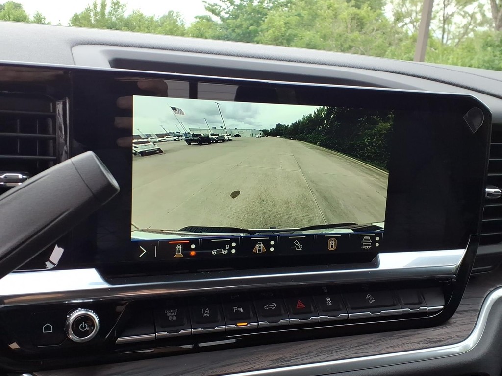 GMC Sierra 2500HD Vehicle Full-screen Gallery Image 9
