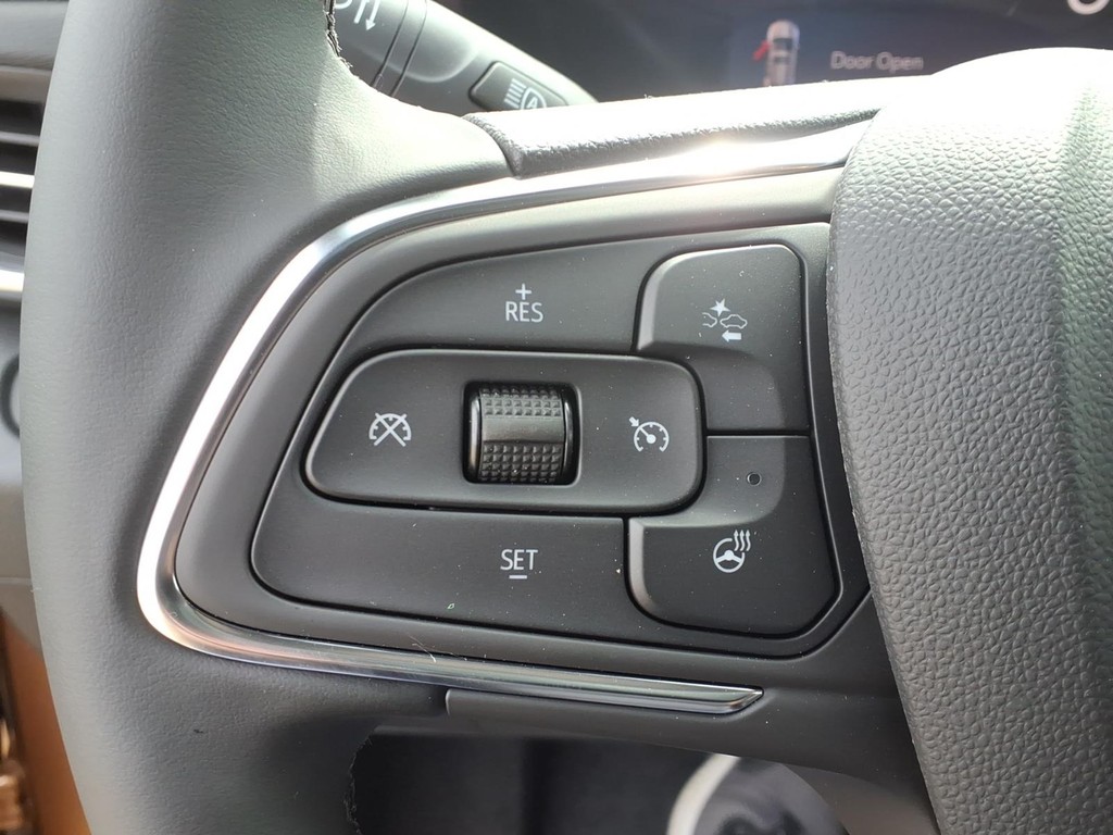 Buick Envista Vehicle Full-screen Gallery Image 11