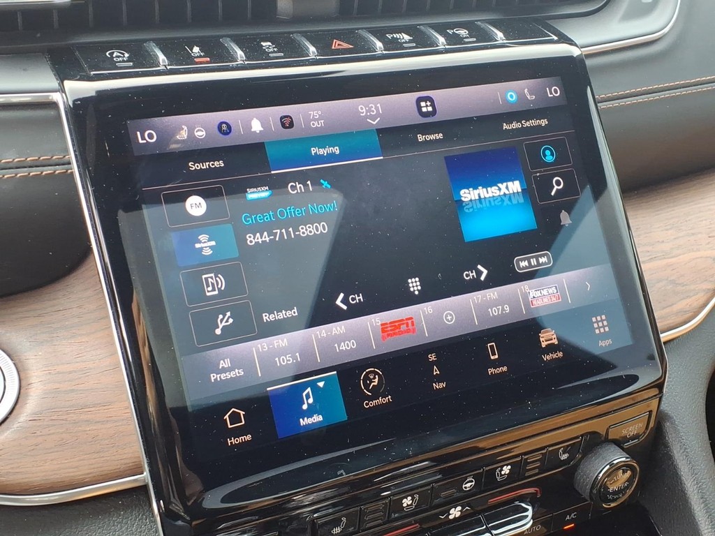 Jeep Grand Cherokee Vehicle Full-screen Gallery Image 8