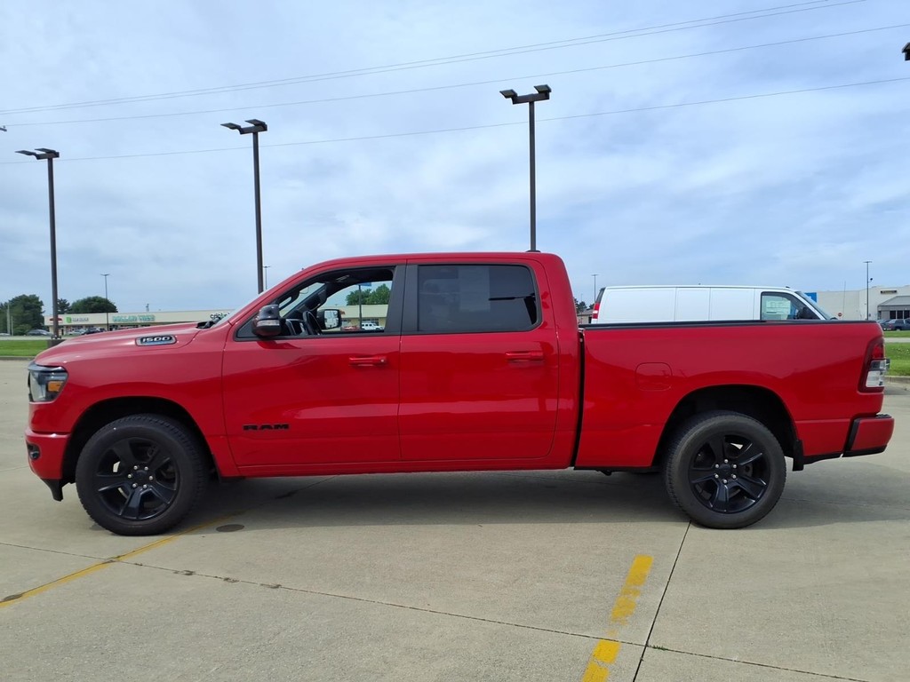 Ram 1500 Vehicle Full-screen Gallery Image 2