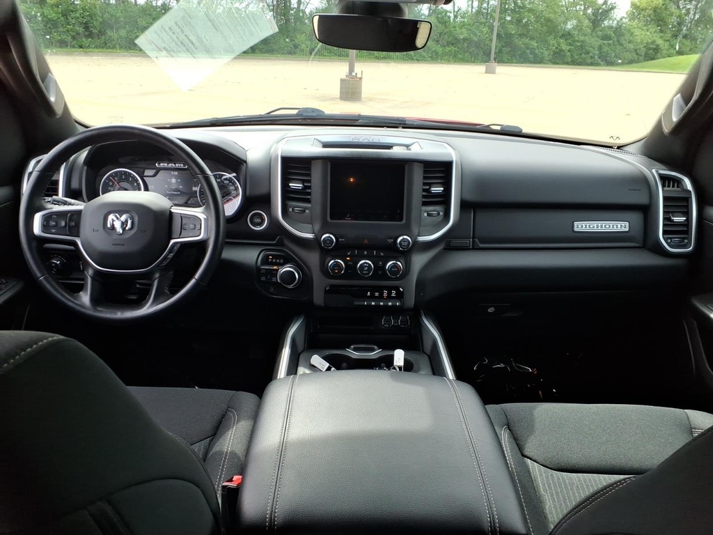 Ram 1500 Vehicle Full-screen Gallery Image 4