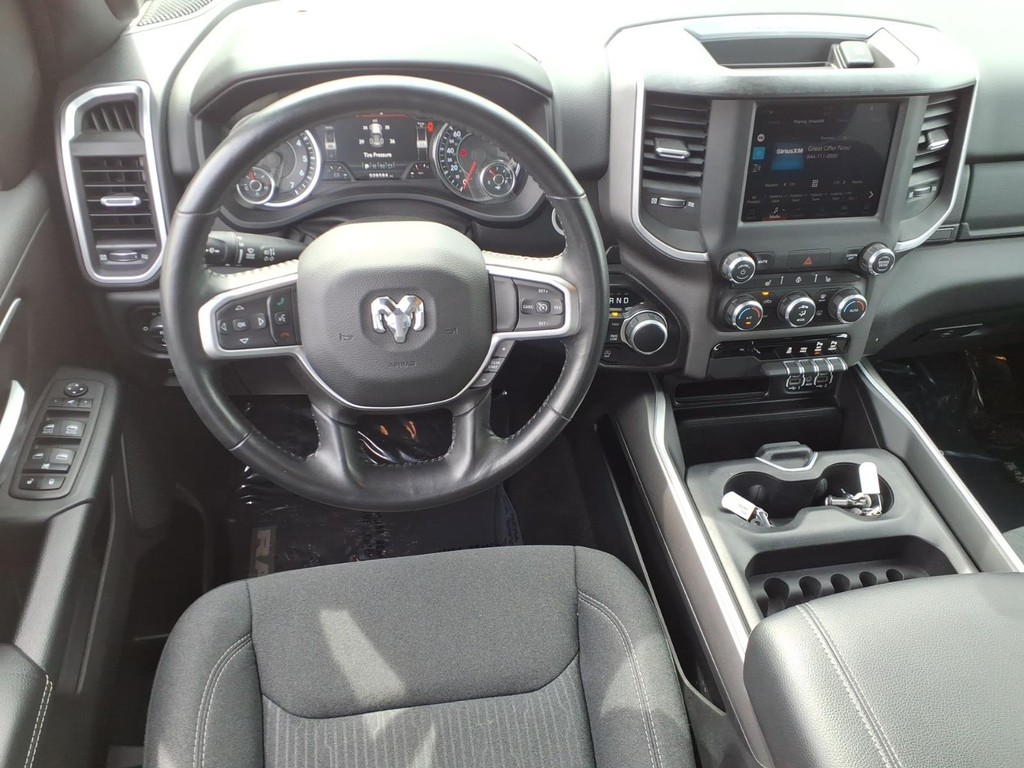 Ram 1500 Vehicle Full-screen Gallery Image 7