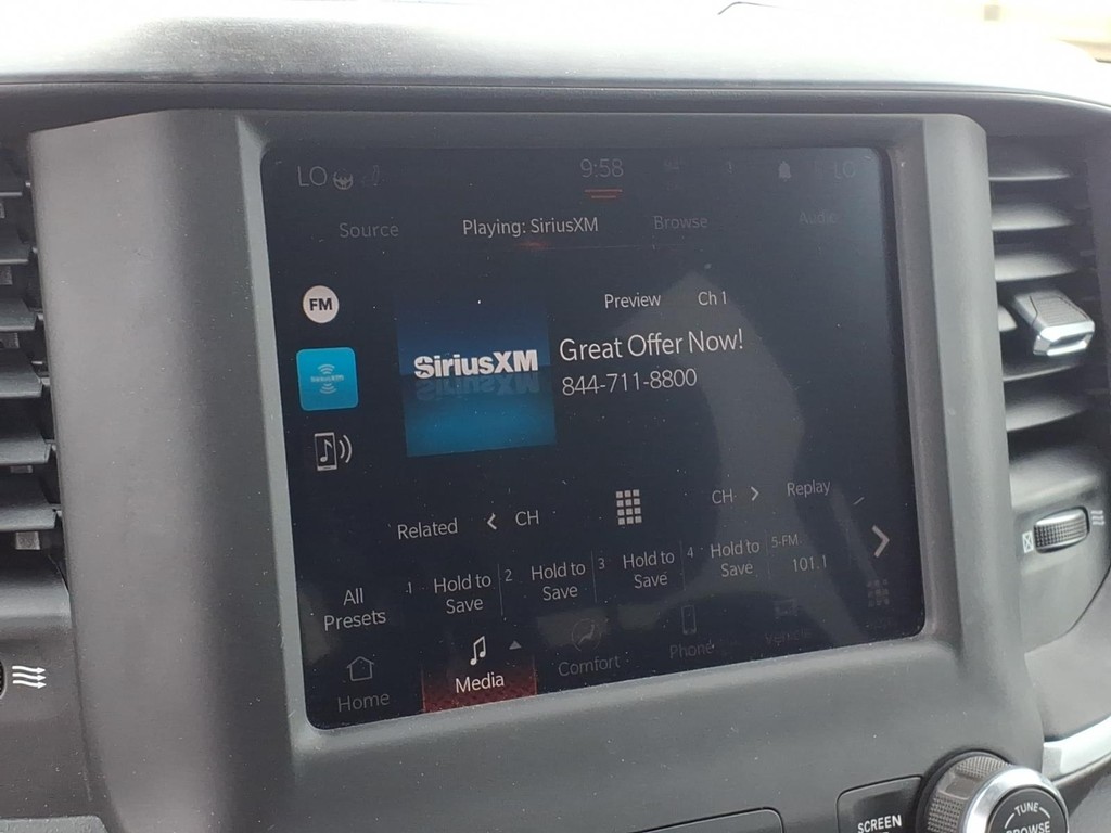 Ram 1500 Vehicle Full-screen Gallery Image 8