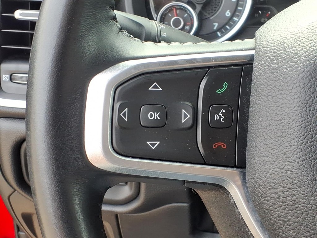 Ram 1500 Vehicle Full-screen Gallery Image 12