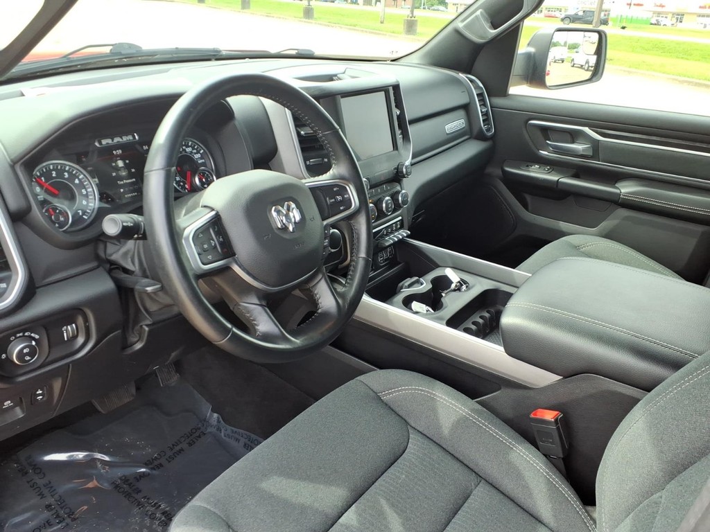 Ram 1500 Vehicle Full-screen Gallery Image 16