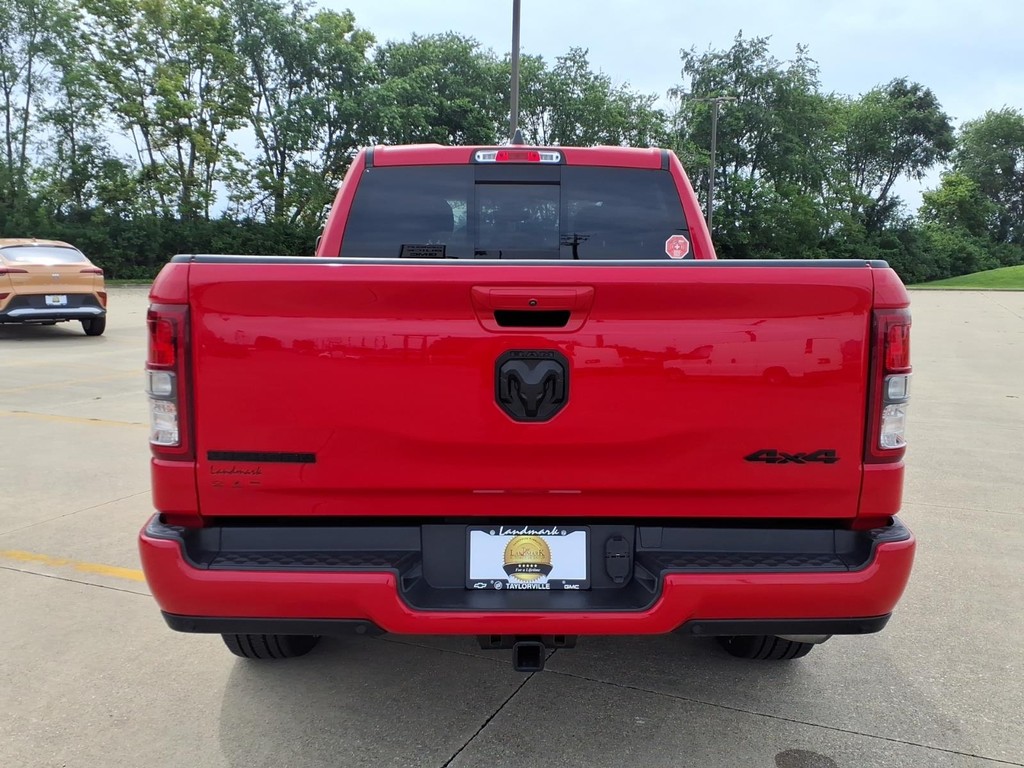 Ram 1500 Vehicle Full-screen Gallery Image 19