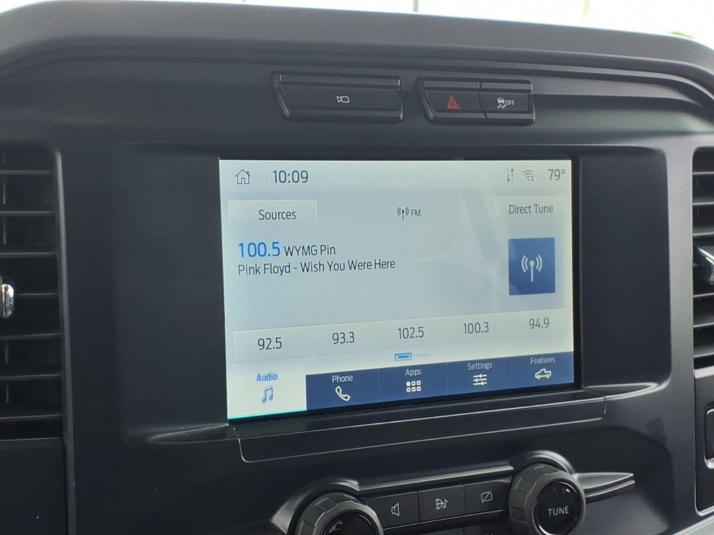 Ford F-150 Vehicle Full-screen Gallery Image 8