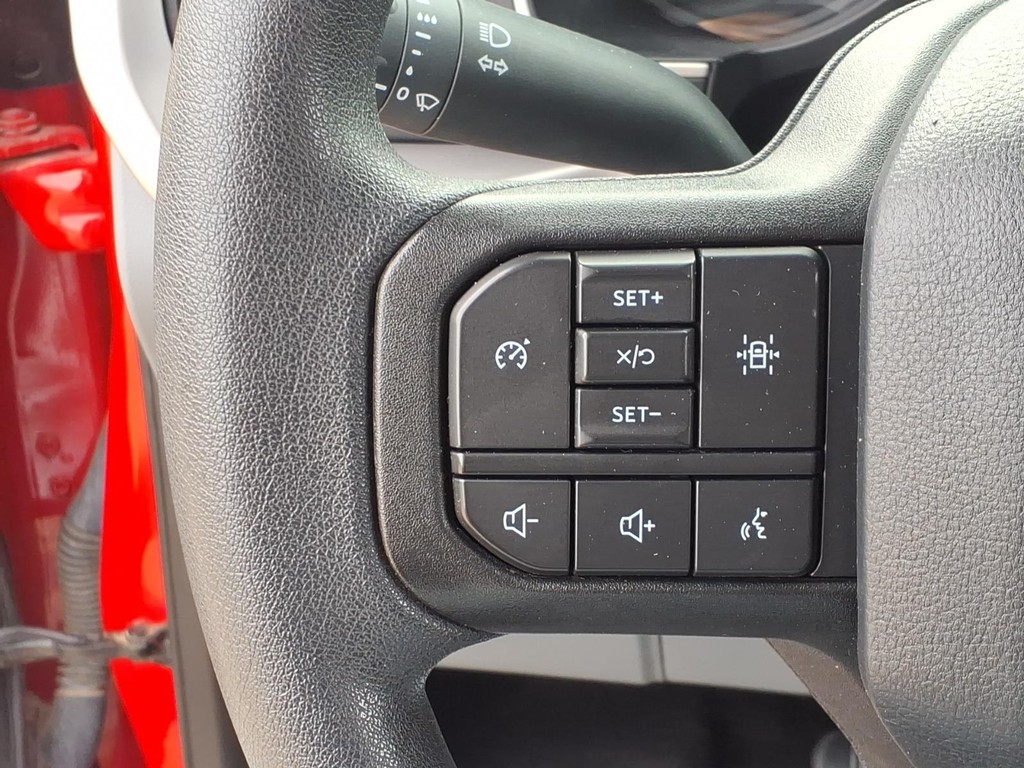 Ford F-150 Vehicle Full-screen Gallery Image 11