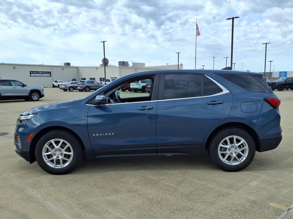 Chevrolet Equinox Vehicle Full-screen Gallery Image 2