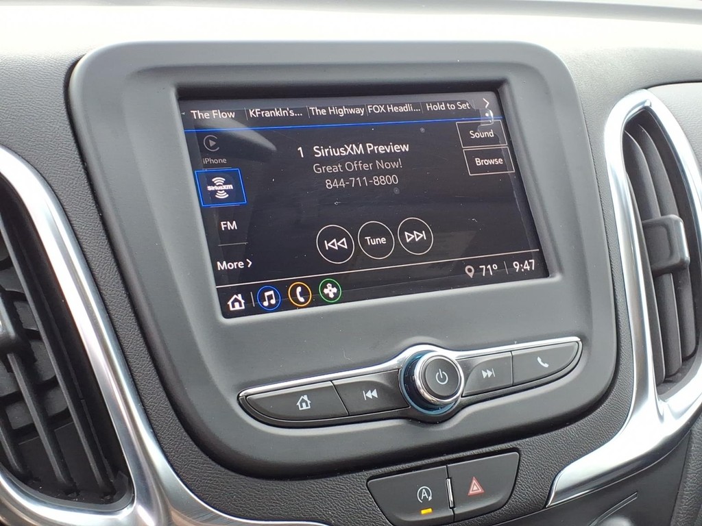 Chevrolet Equinox Vehicle Full-screen Gallery Image 8