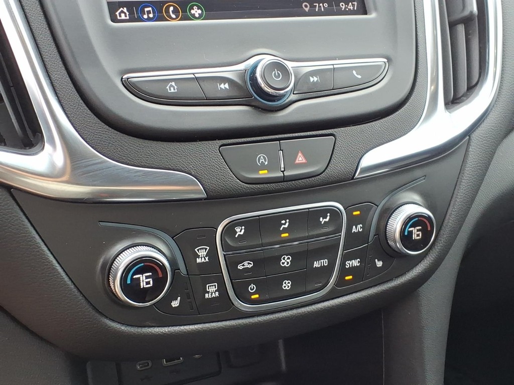 Chevrolet Equinox Vehicle Full-screen Gallery Image 10