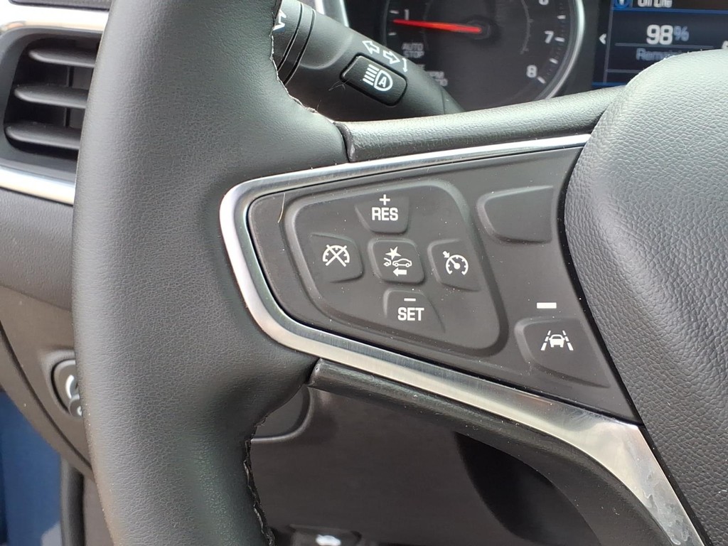 Chevrolet Equinox Vehicle Full-screen Gallery Image 12
