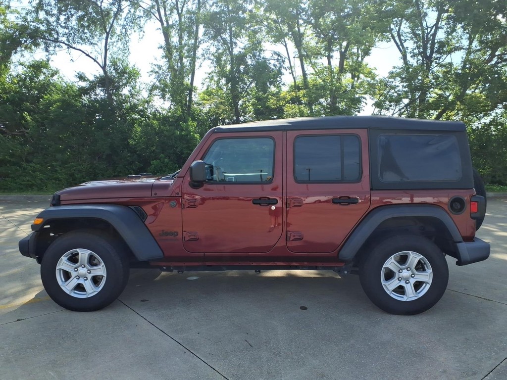 Jeep Wrangler Vehicle Full-screen Gallery Image 2