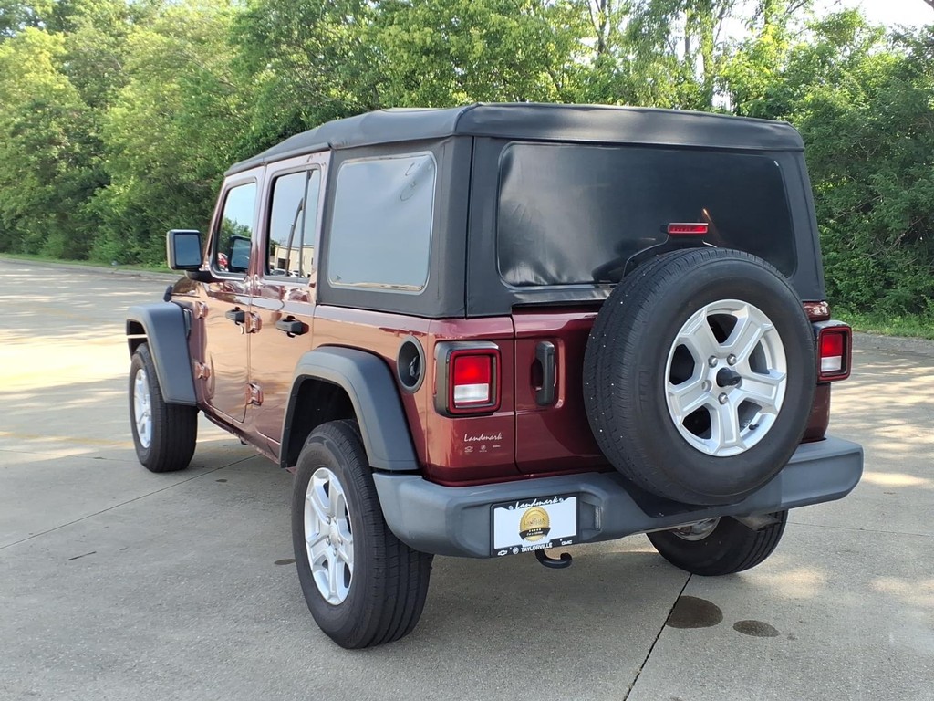 Jeep Wrangler Vehicle Full-screen Gallery Image 3