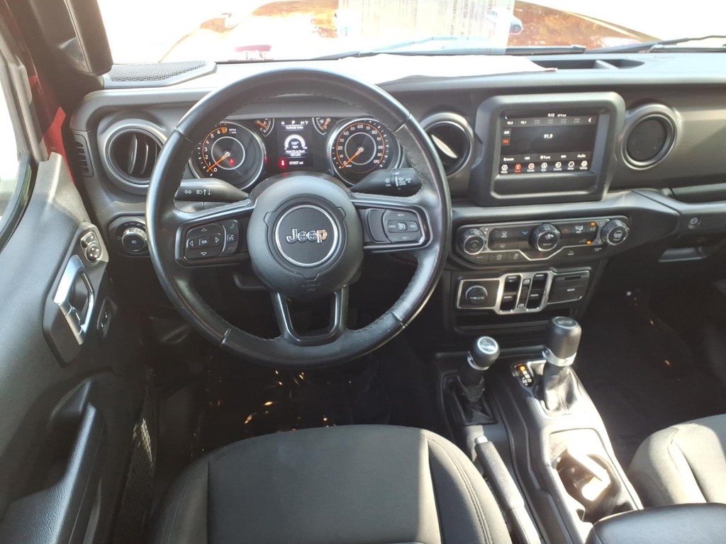 Jeep Wrangler Vehicle Full-screen Gallery Image 7