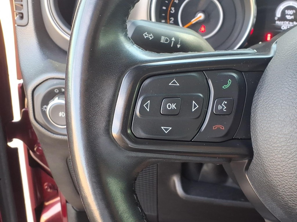 Jeep Wrangler Vehicle Full-screen Gallery Image 12