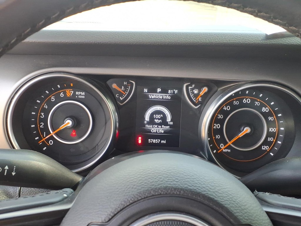Jeep Wrangler Vehicle Full-screen Gallery Image 14