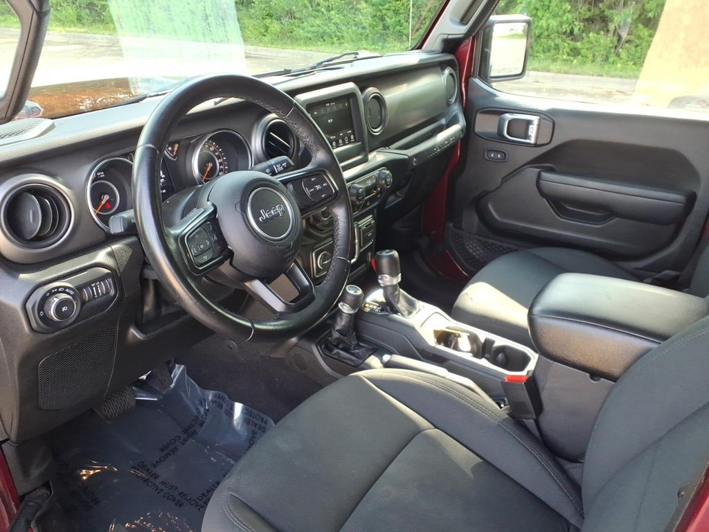 Jeep Wrangler Vehicle Full-screen Gallery Image 16