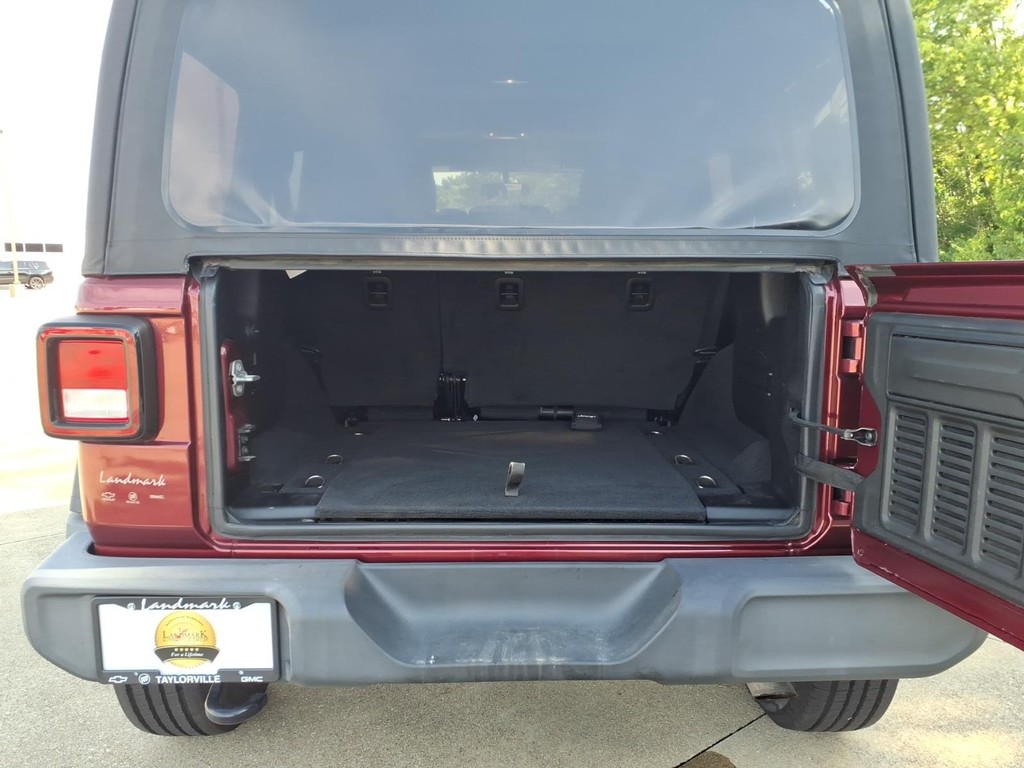 Jeep Wrangler Vehicle Full-screen Gallery Image 18